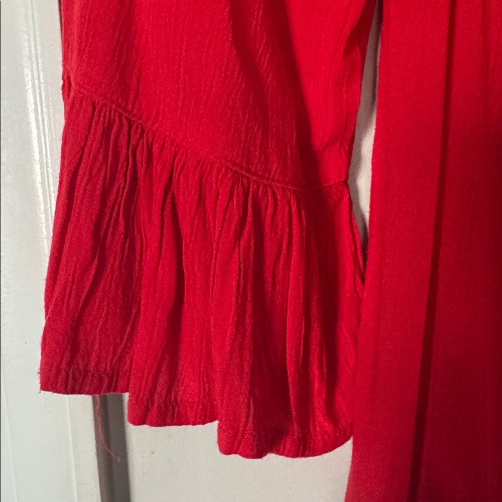 beachlunchlounge Red Off-Shoulder Ruffle Top - Picture 4 of 9